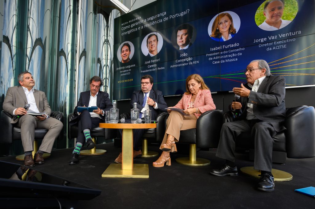Conferência Energia e soberania nacional na Casa da Música